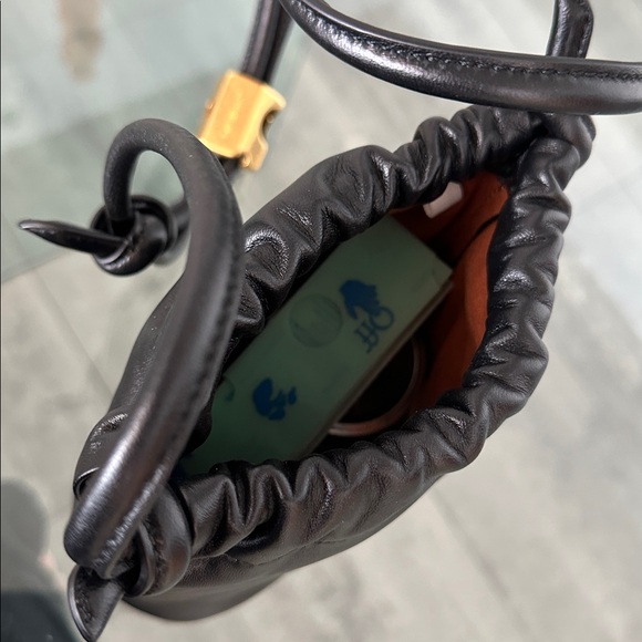 new Virgil Abloh Off-White SLIDER CROSSBODY BLACK POUCH BAG GOLD NUGGET DETAIL - Picture 5 of 12